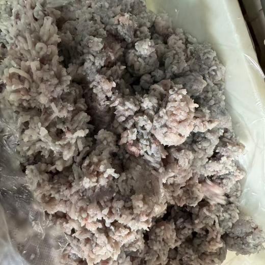 胶东特色鲅鱼馅 | 精选深海野生新鲜大鲅鱼，手工剔刺，绞成细腻鱼糜。两种规格： 纯鲅鱼馅+黑猪肉鲅鱼馅，可以包饺子，也可以做鲅鱼丸汤，一盒500g。⭐️顺丰快递 商品图3