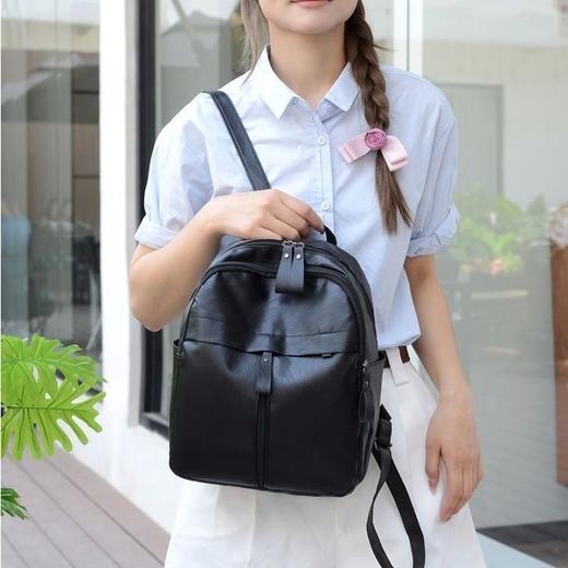 【小来】捡漏价！时尚PuU出行双肩包，简约休闲大容量，旅行、上班、上学、日常都能用 商品图1