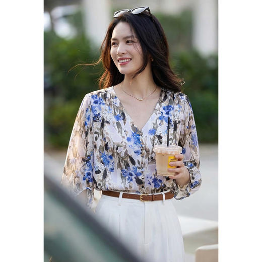 米思阳2026夏季法式优雅印花衬衫V领宽松袖直筒衬衣女4277 商品图2