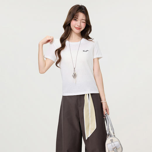 西遇字母刺绣白色短袖T恤女2026年夏季新款正肩圆领休闲百搭上衣SS060250 商品图4