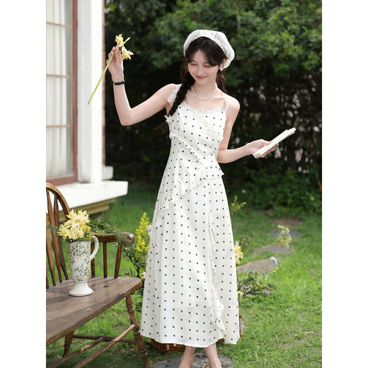 鹿向南【0328/20:00新品前一小时7折】白底黑波点连衣裙 商品图1