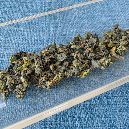 【茶馆茶叶】【金露香萱】早春四季春高山茶丨香气浓郁，甘醇持久，有乌龙茶的喉韵及高昂的花香。虽然海拔高度不足1000米，但是最冷的季节所采摘的品质，与海拔1500米以上的阿里山茶不相上下。 商品图0