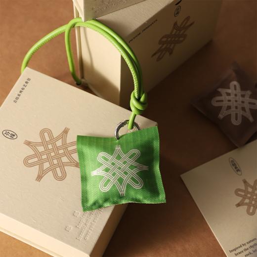 芬缘FUMARE吉结系列车载香薰挂件出风口夹两用香氛沉香衣柜香挂 商品图3