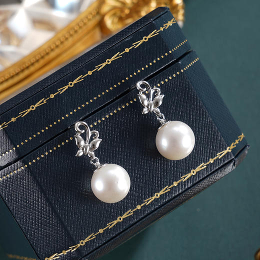 子佩集【蝴蝶知遇】银S925珍珠惜王妃耳钉【E4030】11mm珠双色蝴蝶2601 商品图1