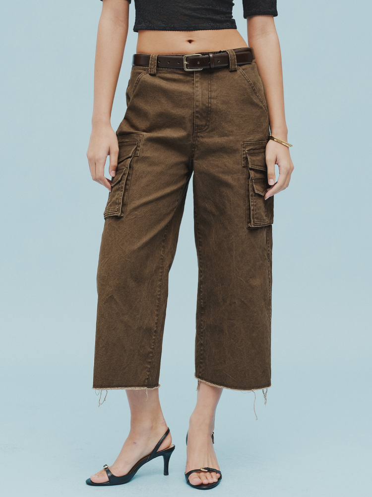 TR她热 街拍现场 棕色水洗做旧毛边复古松弛口袋工装七分牛仔裤