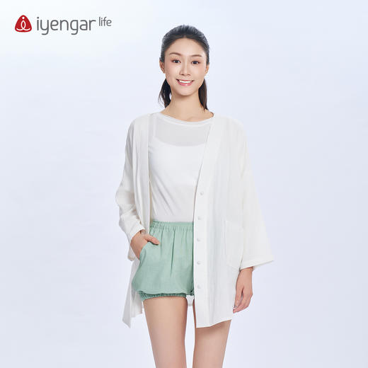 艾扬格 lifeC1227 竹棉纱衬衫 外穿衫衣外套 双层棉纱轻盈柔顺 宽松剪裁让身体随心动舒展 商品图2