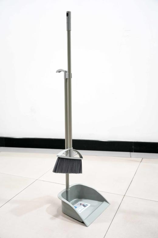 生活物资大礼包3（簸箕套装+桌面簸箕套装+马桶塞+衣架五个） 商品图1