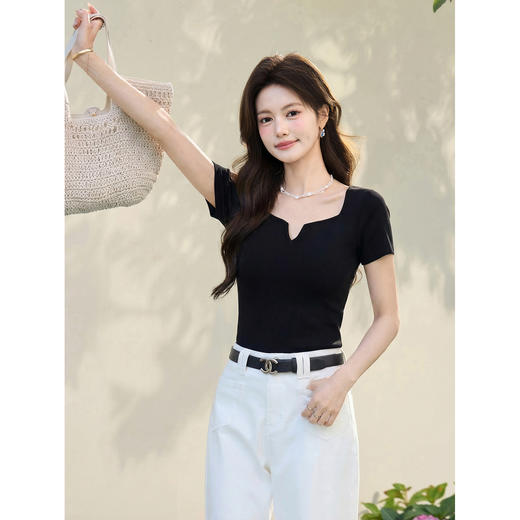 鹿向南【0328/20:00新品前1小时7折限量100件】黑色短袖T恤针织衫 商品图3