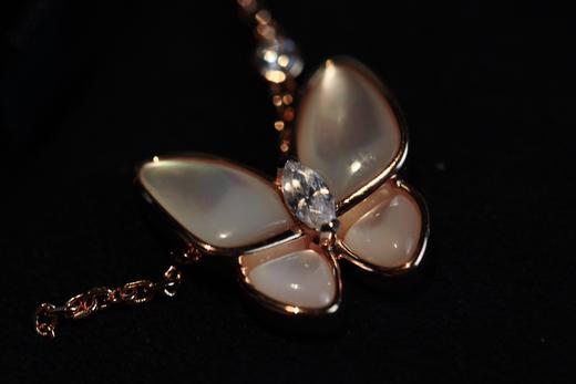 梵克雅宝 Two Butterfly 系列 白贝母蝴蝶项链（XK） 商品图9