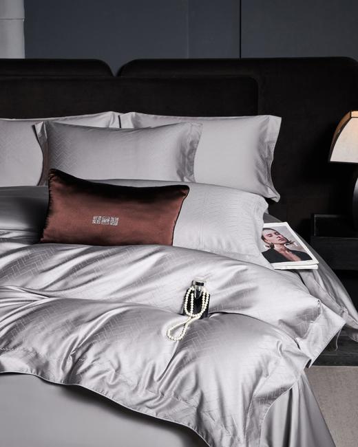 长绒棉大提花四件套-光之舞（银灰） 商品图1