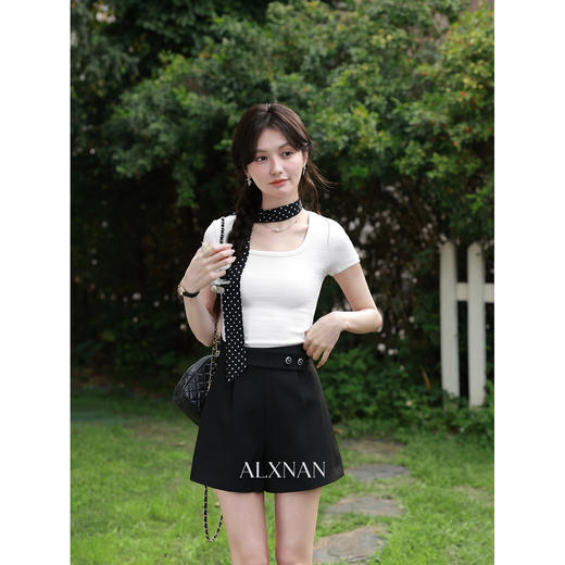 鹿向南「寂明澄朗」黑色牛仔裤女夏新款时尚百搭显腿长宽松短裤子 商品图3