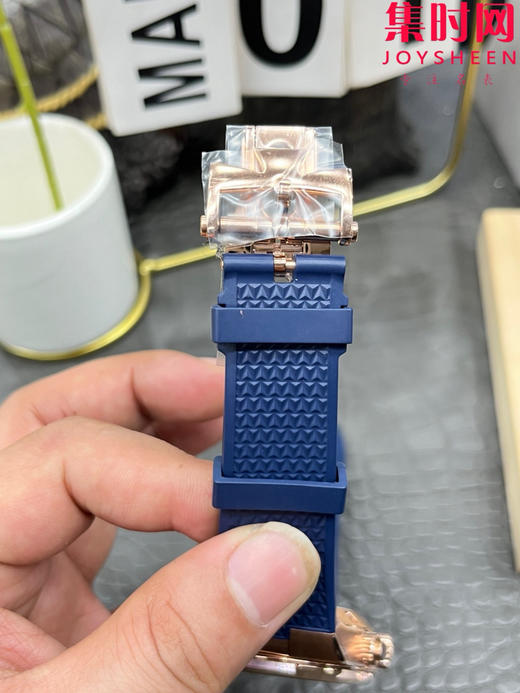 江诗丹顿 Overseas 8F纵横四海计时系列5500V 5520V 男士腕表 表径42.5mm 升级版V3版 搭载7750改Cal.5200自动上链机械机芯 商品图7