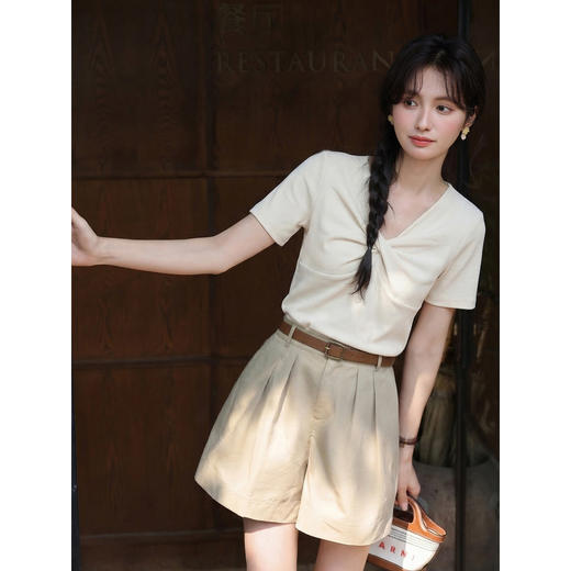 鹿向南【0328/20:00新品前一小时7折】杏色T恤 商品图0