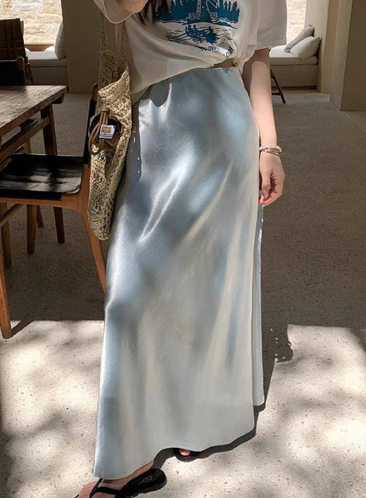 260g高密醋酸缎面鱼尾裙 | 上身垂坠有型，面料顺滑光泽度超级好，不易起褶！ 商品图1