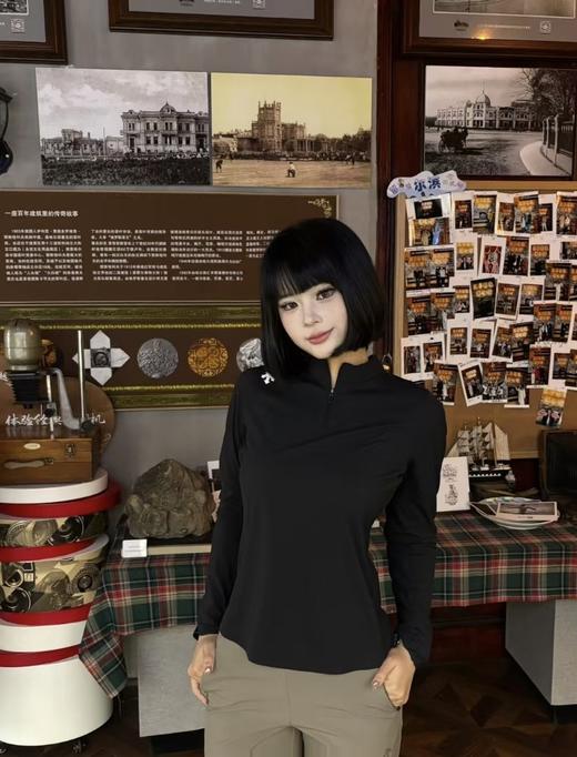 一店k （代工厂订单！）小迪这件Running系列半拉链长袖太懂女生了！ 面料软弹又透气！修身不勒肉！3D立体剪裁设计 抬手弯腰都自在！女士修身拉链磨绒训练上衣 商品图7