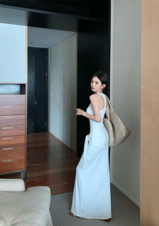 设计款裙子 春夏连衣裙配腰带 遮肚子辣妹U领修身显瘦工字背心长裙 吊带裙 商品图6