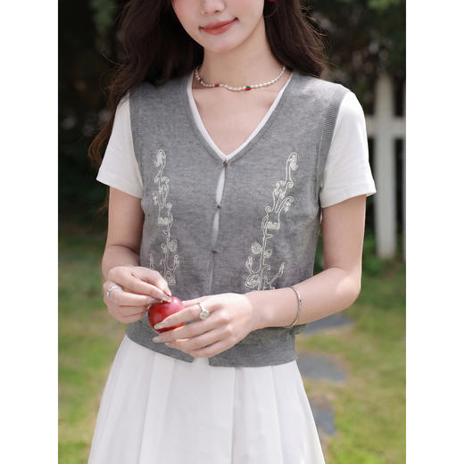 鹿向南【0328/20:00新品前一小时7折】灰色T恤 商品图4