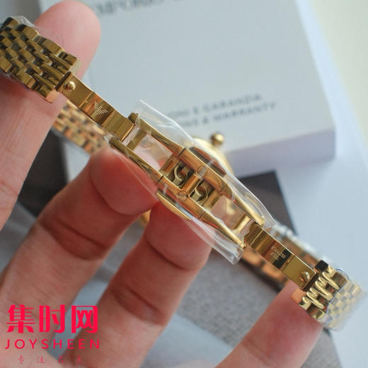 原单阿玛尼AR11703 实木纹 女士腕表
机芯：原装进口石英机芯 商品图8
