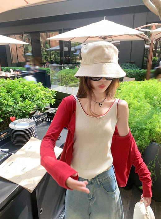 <曾小咸推荐>3.26现货秒杀 ！微信超特价！2色撞色U领针织背心 日常109.99 立减60 秒杀49.99！！ 商品图5