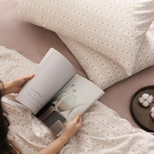 战时清仓！品牌源头工厂直发，实实在在的纯棉床品，「60支贡缎 / 母婴A类双层纱」款 四件套可选，柔软透气、四季可用，10种高定花色，又美又舒服！【部分规格预售 具体见详情页】 商品图3