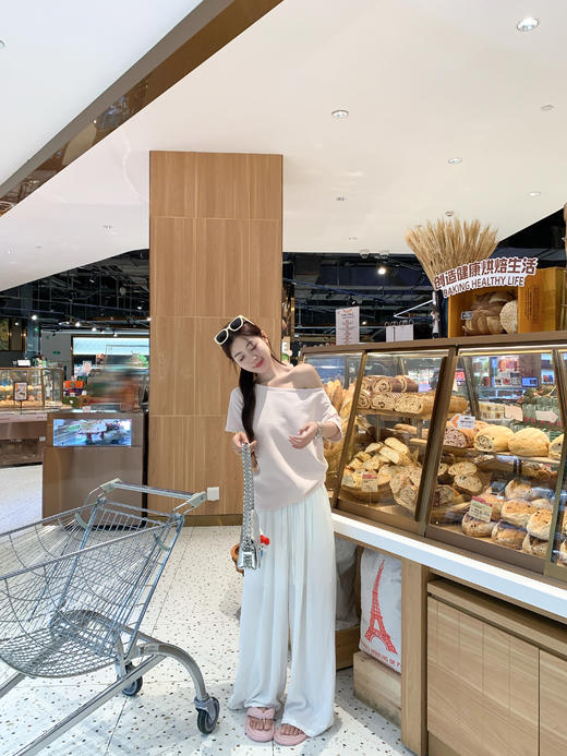 <曾小咸推荐>3.27现货秒杀 ！微信超特价！一字肩两穿短袖T恤 日常89.99 立减40 秒杀49.99！！白色垂感阔腿休闲裤 秒杀79.99！ 商品图8