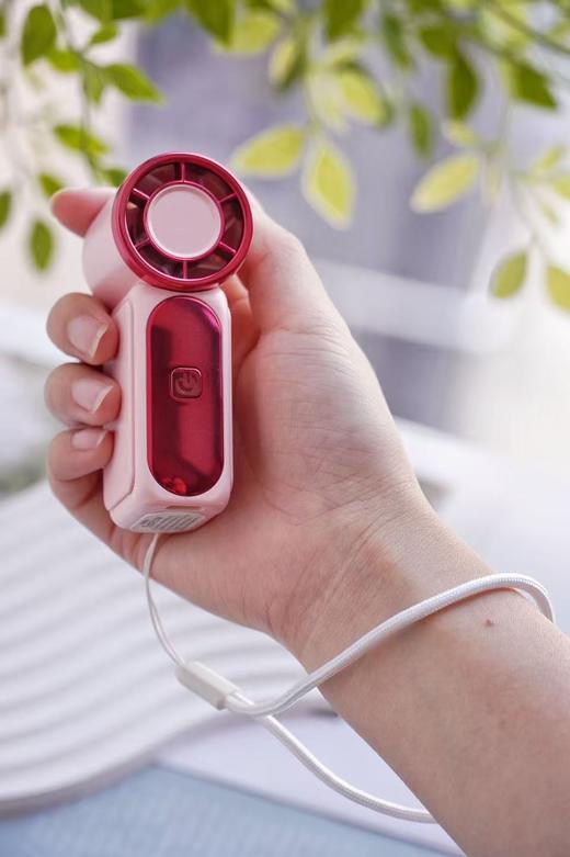 🌟全网首发❗❗体积小到忽略，风力强到尖叫【AURARO迷你高速风扇X688】💗比小更小，风力猛还持久，夏日降温快到离谱🧊  商品图4