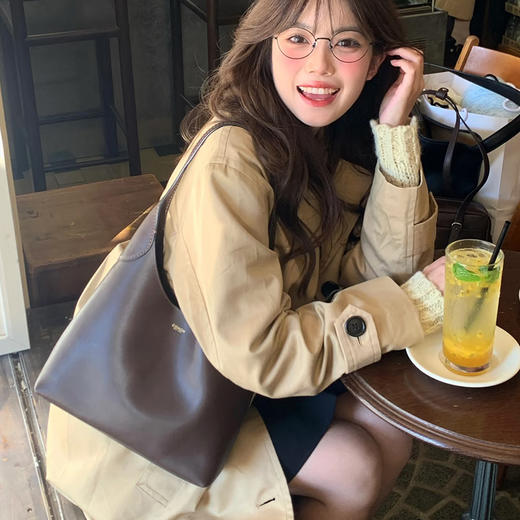 【布鲁克林｜香港直邮】COACH/蔻驰 女士BROOKLYN 28号单肩手提包 低调高级 CU068 清关约7个工作日-w 商品图9