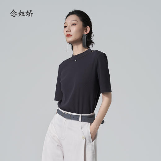 【商场同款】CNA6349 “ 露肩针织T恤 ” 精梳棉螺纹针织T恤 舒适亲肤 小设计更有韵味 商品图4