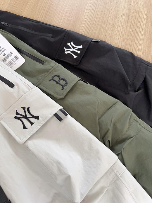 韩单正品 MLB薄款梭织速干大口袋工装裤，男女情侣款，
颜色：灰白色 军绿色 黑色
尺码：M~3Xl 商品图2