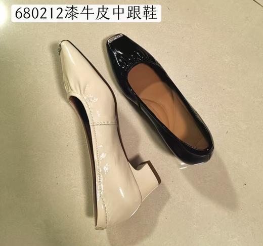 680212上新 漆牛皮中跟鞋 商品图0