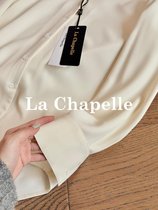 专柜实拍【抗皱免烫】拉夏贝尔/La Chapelle垂感高级！简约通勤百搭翻领排扣弧形下摆长袖衬衫短外套 商品图6