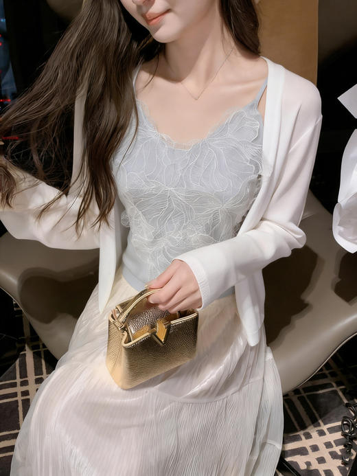 张心子【万人迷】春夏百搭神器蕾丝拼接吊带背心上衣 U2603017 商品图13