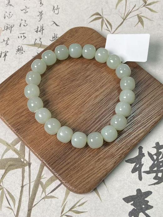 【快抱】【于田产和田玉于田料青白玉10mm苹果珠手串】出证书，发货1~5天，48小时鉴赏期 商品图3
