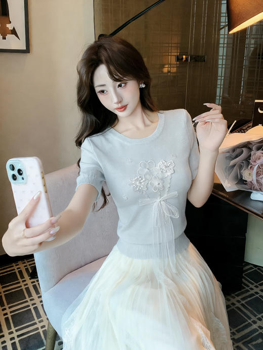 张心子【花与爱丽丝】圆领立体花蕾丝减龄软糯针织衫上衣 U2603041 商品图6