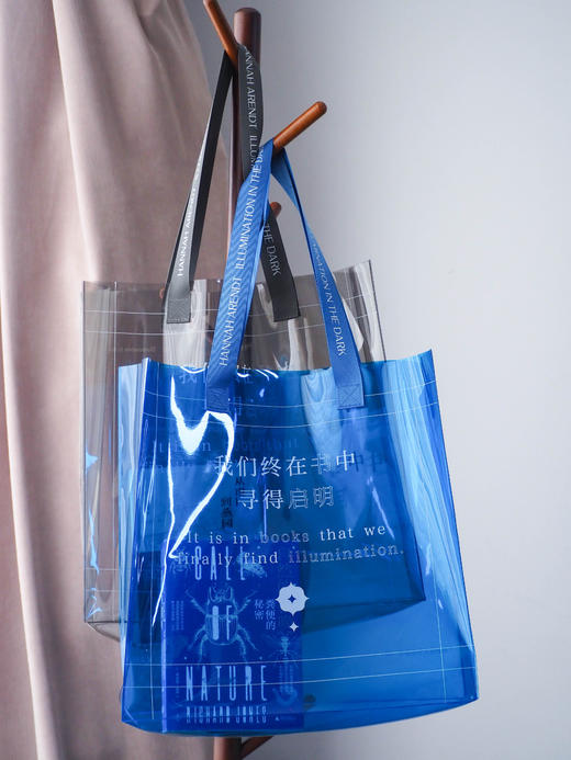 【现货】汉娜·阿伦特“黑暗中的启明”明暗袋  明暗之间，持光而行 商品图2