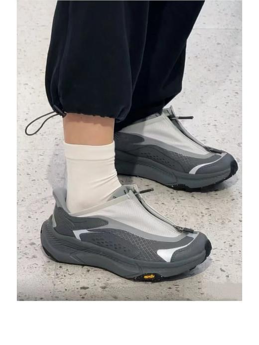 一店k （仅售48小时！）太酷了！HK又一个王炸！刀锋战士360°无死角！机能风上脚真的帅惨了！抗撕裂面料 vibram橡胶大底 无鞋带设计太爱了！未来感解构风 双层跑步鞋 脚感绝了！ 商品图0