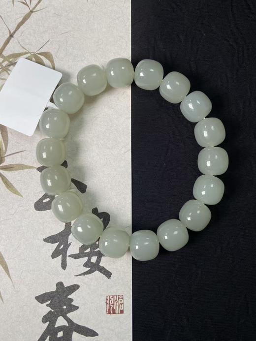 【快抱】【于田产和田玉于田料青白玉12mm苹果珠手串】出证书，发货1~5天，48小时鉴赏期 商品图0