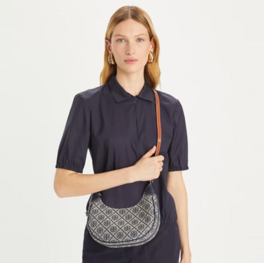 【复古老花印花】Tory Burch汤丽柏琦 T MONOGRAM 腋下包新月包158513 ​​香港直邮礼盒装 清关约7个工作日-w 商品图3