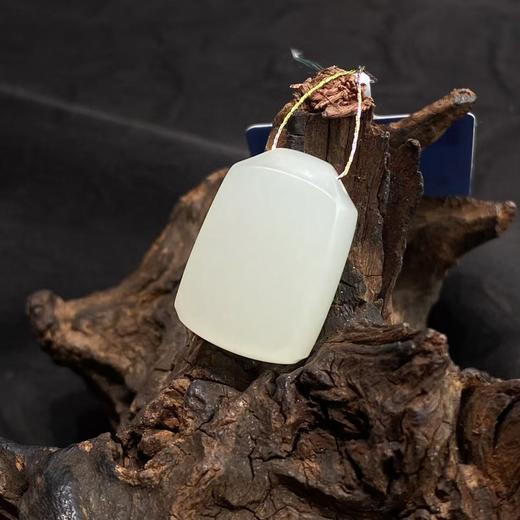 【快抱】【于田产和田玉于田料白玉无事牌 D47270 22*15】出证书，发货1~5天，48小时鉴赏期 商品图3