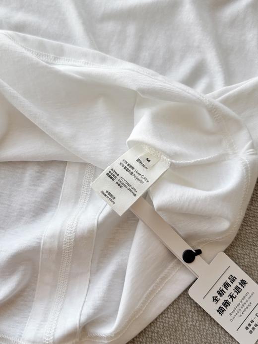 R*w鱼骨反缝T
THE R*W简约欧美休闲的代表 商品图14