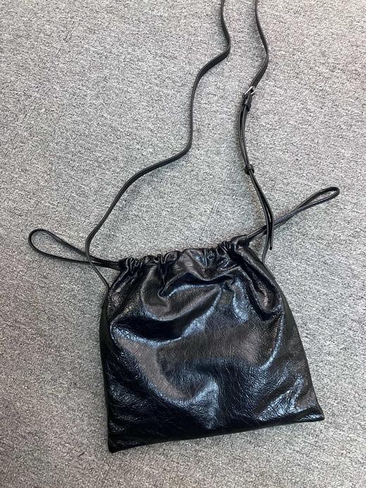 字母斜挎包he004 商品图1