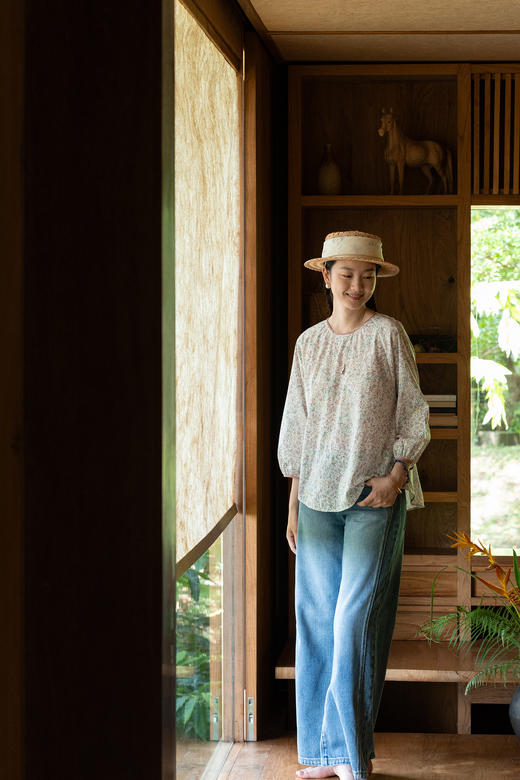 牧衣游原创 80支纯棉手绘印花小衫圆领碎花文艺百搭上衣 山水谈 商品图5