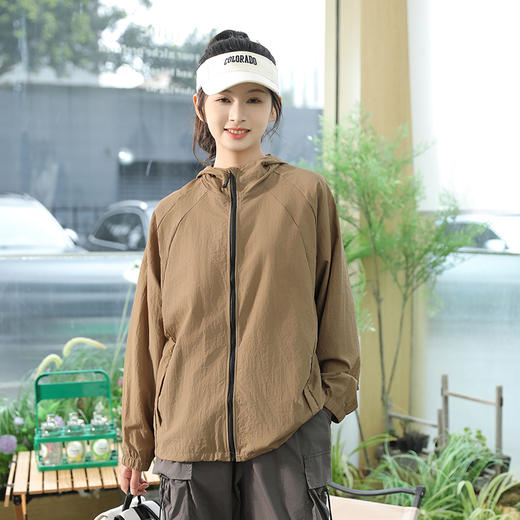 【秒杀】【特价清仓，抢完下架】春夏季山系机能薄款防晒衣男女款UPF50+户外梭织防晒服透气速干情侣款外套 商品图1