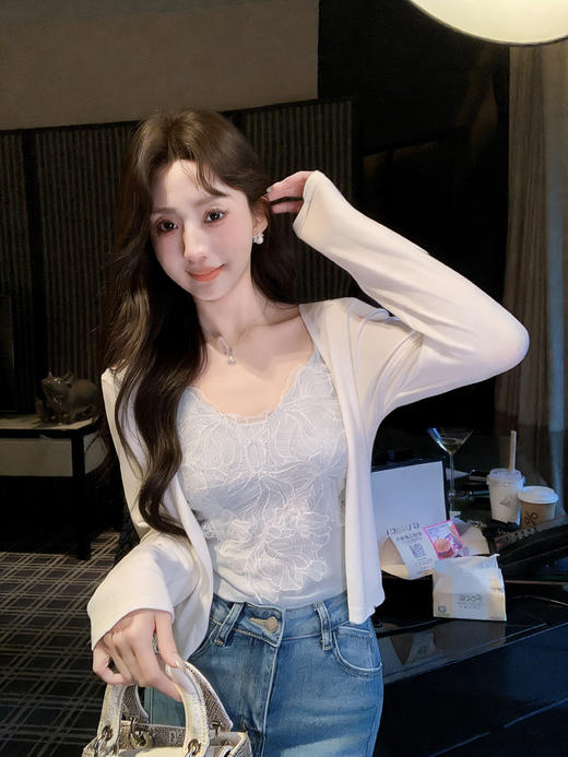 张心子【万人迷】春夏百搭神器蕾丝拼接吊带背心上衣 U2603017 商品图12