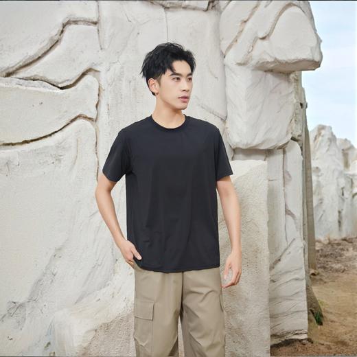 防晒高于标准UPF50+【双色熊情侣面膜短袖】经典黑白双色短袖 原纱型防晒 水洗后依旧防晒  面料细密 触觉冰感爽滑  透气亲肤不闷汗 商品图5