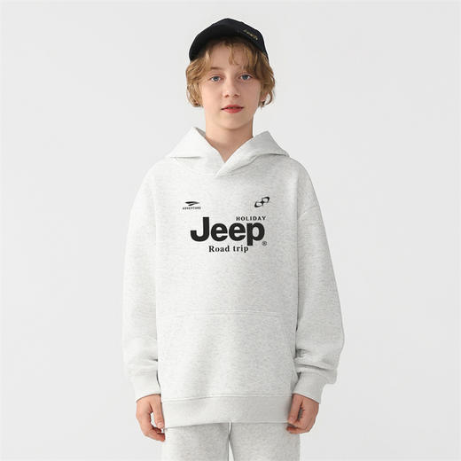 【儿童服饰丨JeepKids吉普儿童户外运动连帽卫衣】130-175码可选，华棉复合面料，质地柔软，贴合身体不紧绷，玩耍更自在，环保印染高色牢度，不易褪色，版型简约时尚，适合多场景穿搭 商品图2