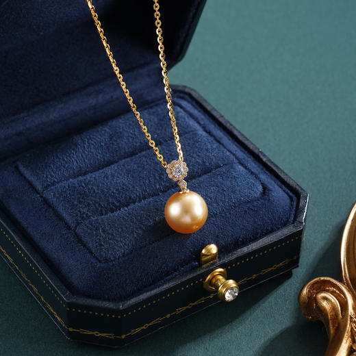 子佩集【光华蕴秀】G18K珍珠惜王妃吊坠【P210145】10.7mm珠海水珠金色星点花朵镀金（不含链）2601 商品图0