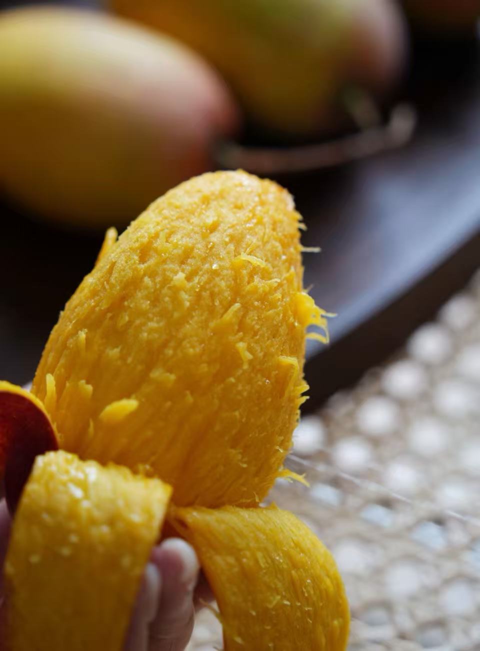 海南当季 树上熟贵妃芒 香甜多汁 4斤装