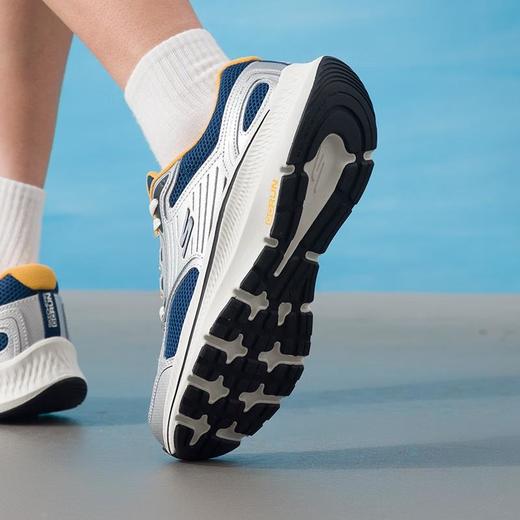 Skechers斯凯奇 男跑步鞋 220884-NVYL 商品图2