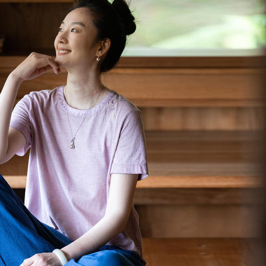 牧衣游原创 手工刺绣木棉纤维混纺T恤女炒色古朴宽松短袖 花千树 商品图0